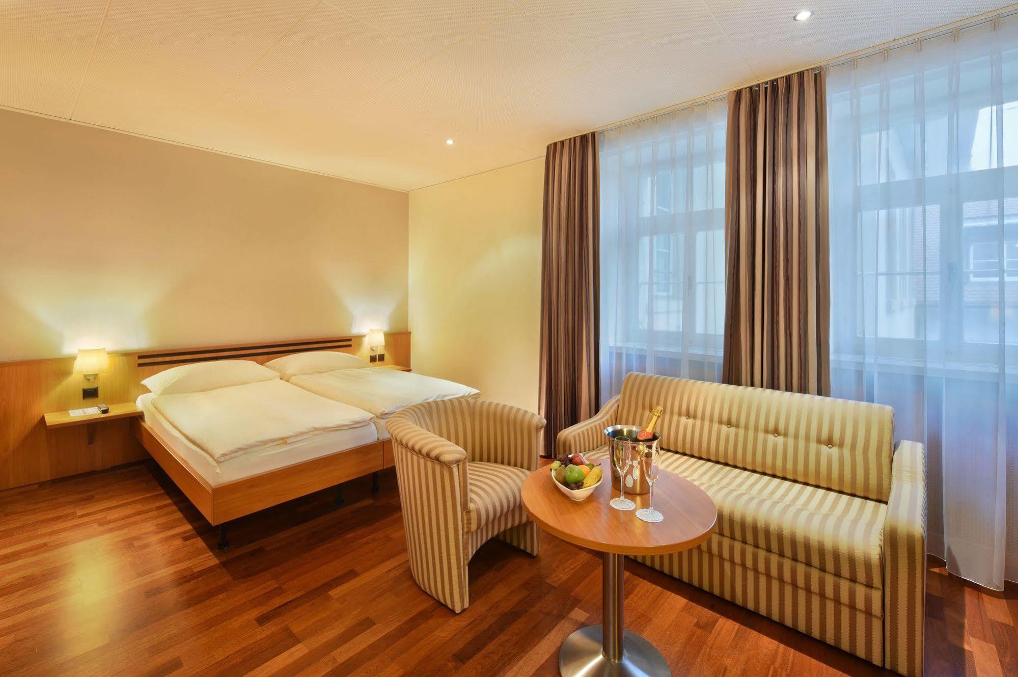 Apart Hotel Amadeo Zofingen Exterior foto