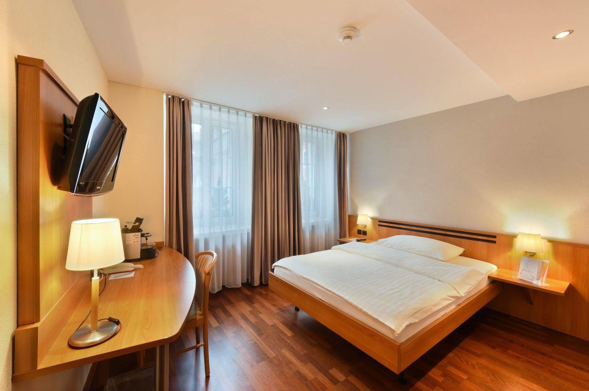 Apart Hotel Amadeo Zofingen Exterior foto